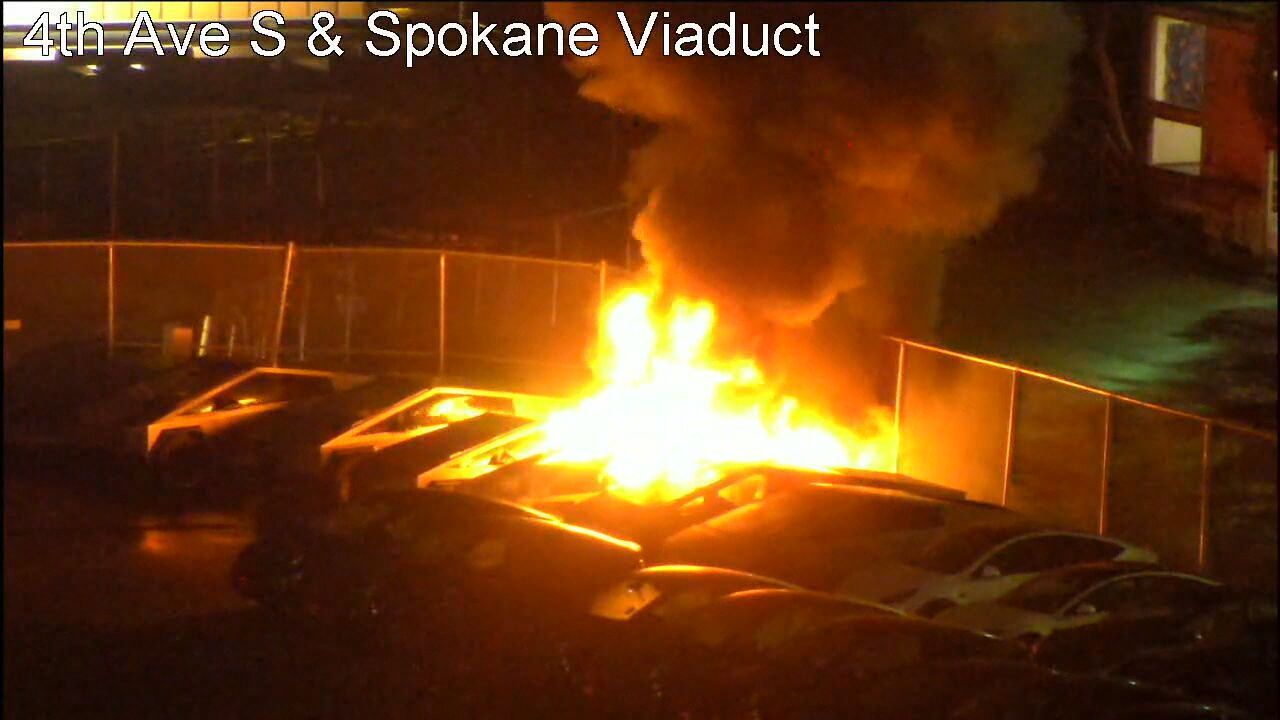Fire burns 4 Tesla Cybertrucks in Seattle's SoDo neighborhood – Seattle, WA